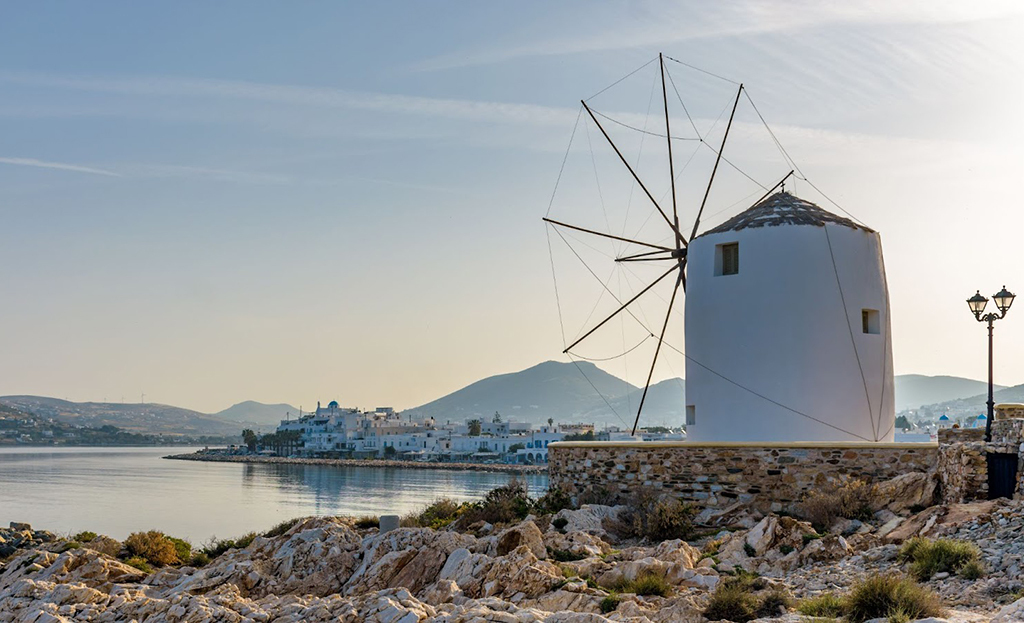 <h2>Walk Along the Parikia Waterfront</h2>