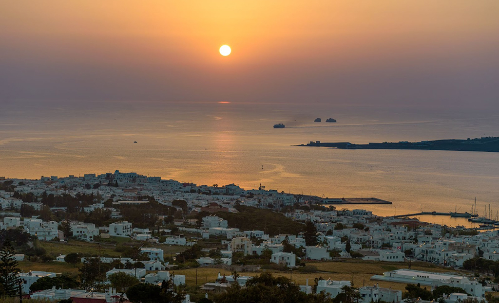 <h2>Take a Sunset Walk to Agios Konstantinos</h2>