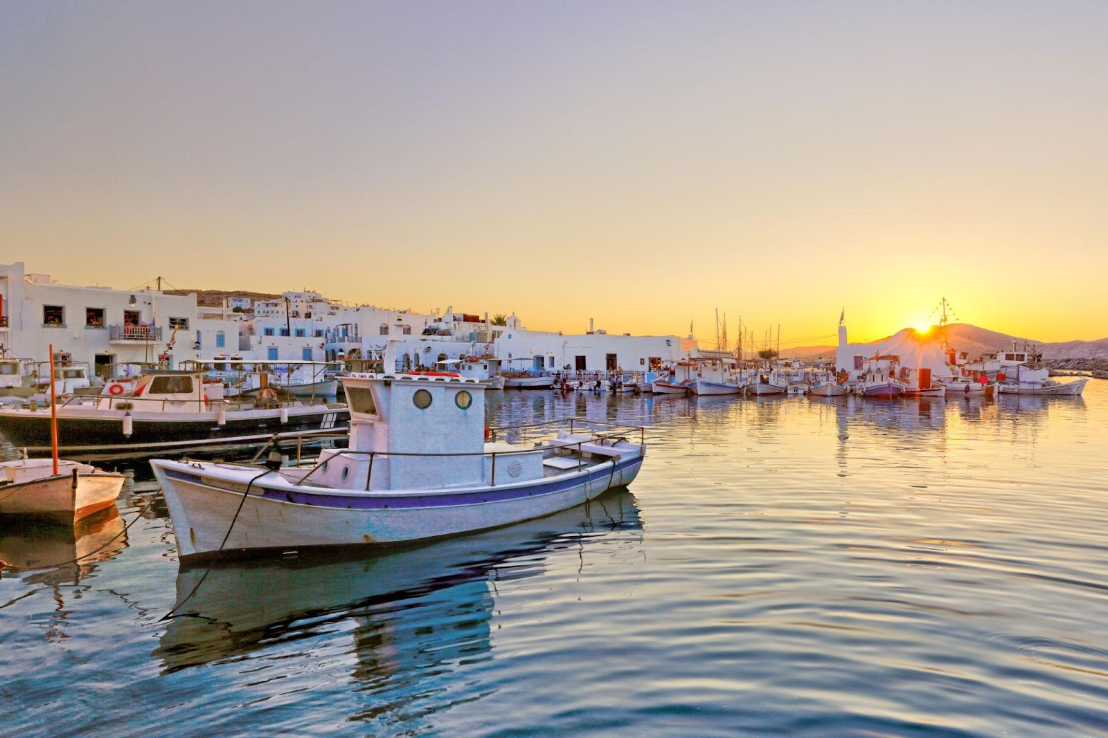 <h2>Naoussa – Harbour Walks & Evening Energy (5 Minutes on Foot)</h2>